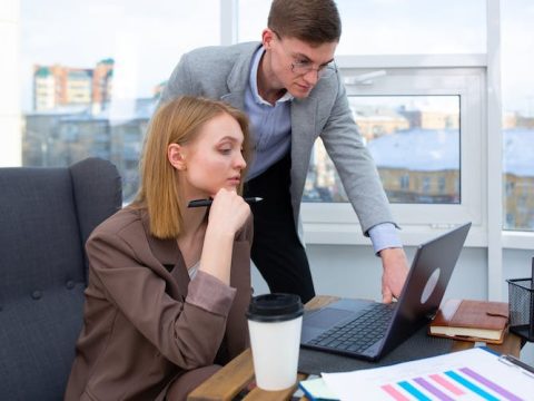 How can D365 Finance support businesses in industries with complex revenue recognition