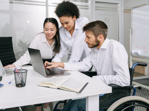 What AI capabilities does Dynamics 365 offer for optimizing marketing campaigns